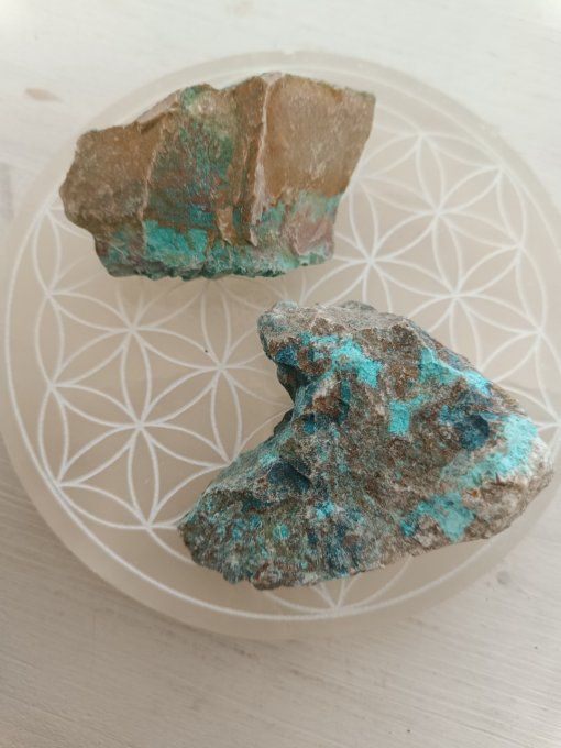 Pierre brute chrysocolle