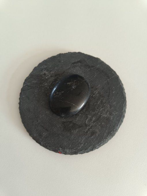 Pierre plate tourmaline