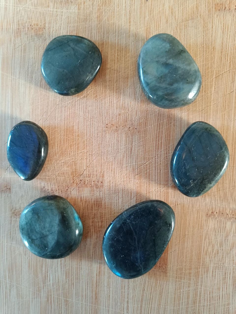 Pierres plates Labradorite AA 30 - 50 mm