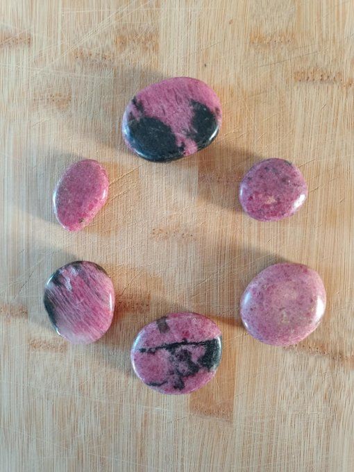 Pierre plate Rhodonite AA 30 - 50 mm